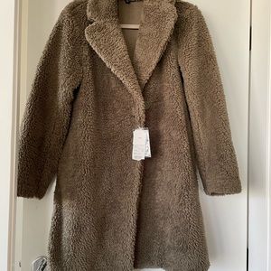 Uniqlo Pile-lined fleece tailored coat. Brand new never used with tag
